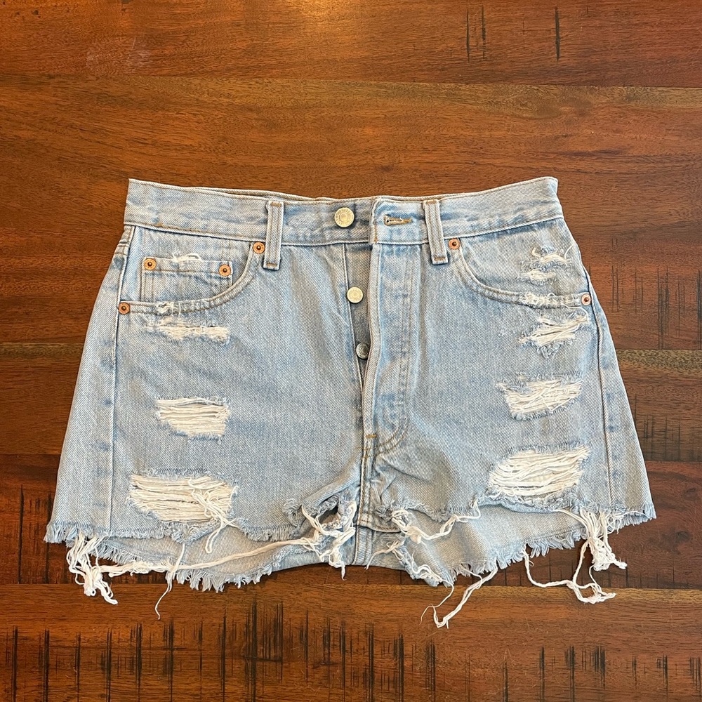 Levi’s 501 cutoffs